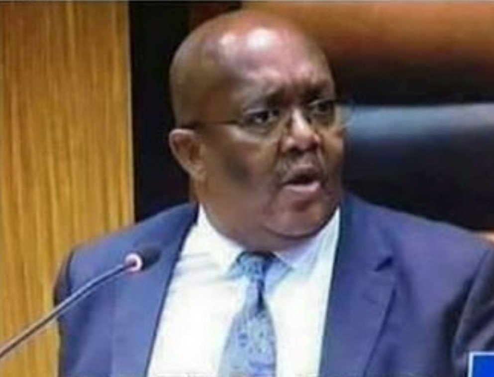 memedeveloper1's tweet image. Today on Instagram I was unfollowing ugly people. Damn! I almost unfollowed my other account