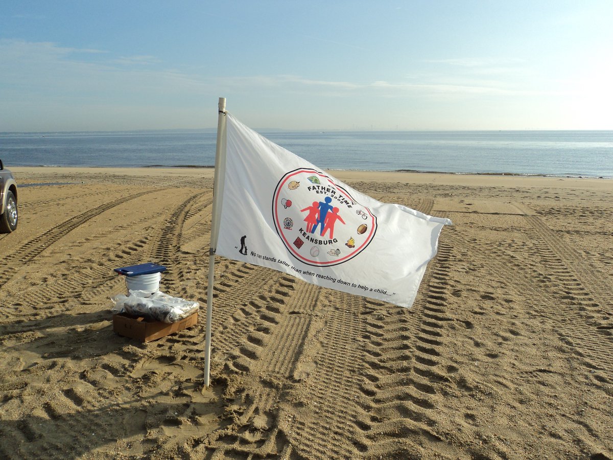FatherTime05's tweet photo. https://t.co/8BpzJSlxLO 
Derby pixs are up on our Fb page! Summer like temps invited a dip in the bay and lots of smilies today! Keansburg Rocks!  #KSDTWEETS @KBurgSchools https://t.co/e9Az2w6hWB