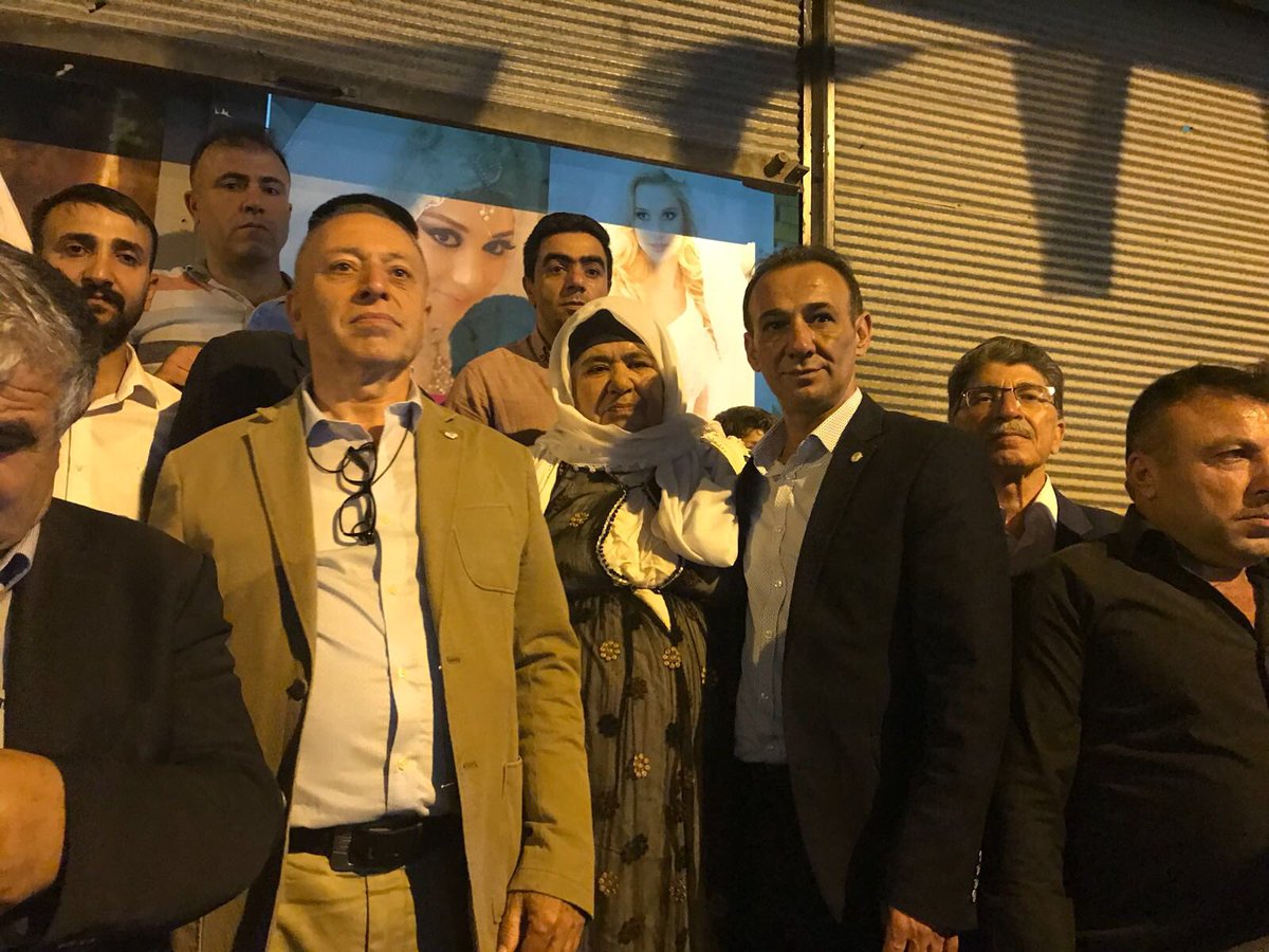 SerdarKuni's tweet photo. BÎ nirxen me û rumeta mere ji şevâ teybet li taxa Nurê veneyek #BEKES Û DAYIKA BEKES @BirlikLeyla @aycanirmez @nurani_73 @avhuseyinkacmaz @ZgneHasan @dbpsirnak73 @sirnakhdp #Emlivirin #EmDikarin #SenleDegişir #KadınlarlaDeğisir https://t.co/x7INn7RIro