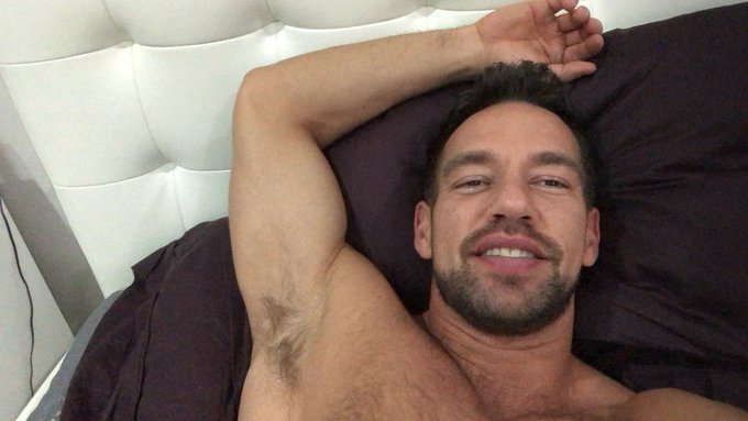 Retweet if you would lick Johnny's armpit. @thejohnnycastle https://t.co/JQp1qPfx5W