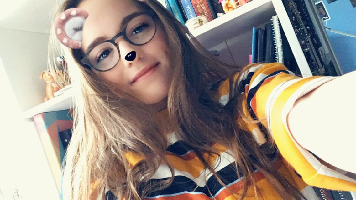 villaneIleseve's tweet photo. this show has brought the best people into my life. happy pride bbies 💛✨🏳️‍🌈 #lgbt100 https://t.co/uvctBYDoLO