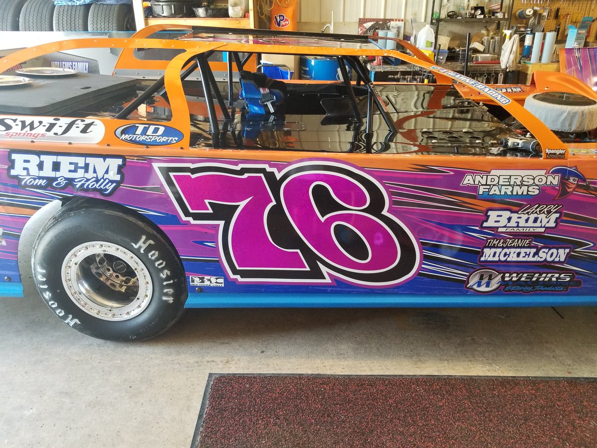 HahneRacing76's tweet image. Headed to @HamiltonCoSpeed for some racing action! Beautiful night for some racing! 🏁 #swiftsprings #wehrsmachine #karlperformance #keizerwheels