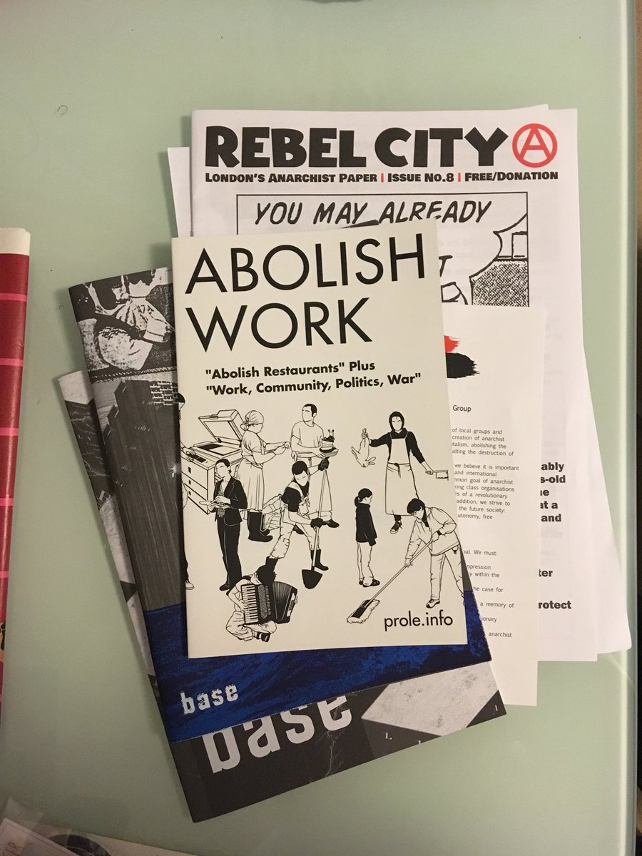 daikonzine's tweet photo. had a great time at the @ARBRadBookfair today ! thanks to everyone who stopped by or bought our zines 🙏🏼 we picked up some great publications ourselves and saw some nice subvertisements about. big thanks to the organisers too!
#lrbf2018 #subvertising #haul #fromstalltohaul https://t.co/159Wo9kzL5