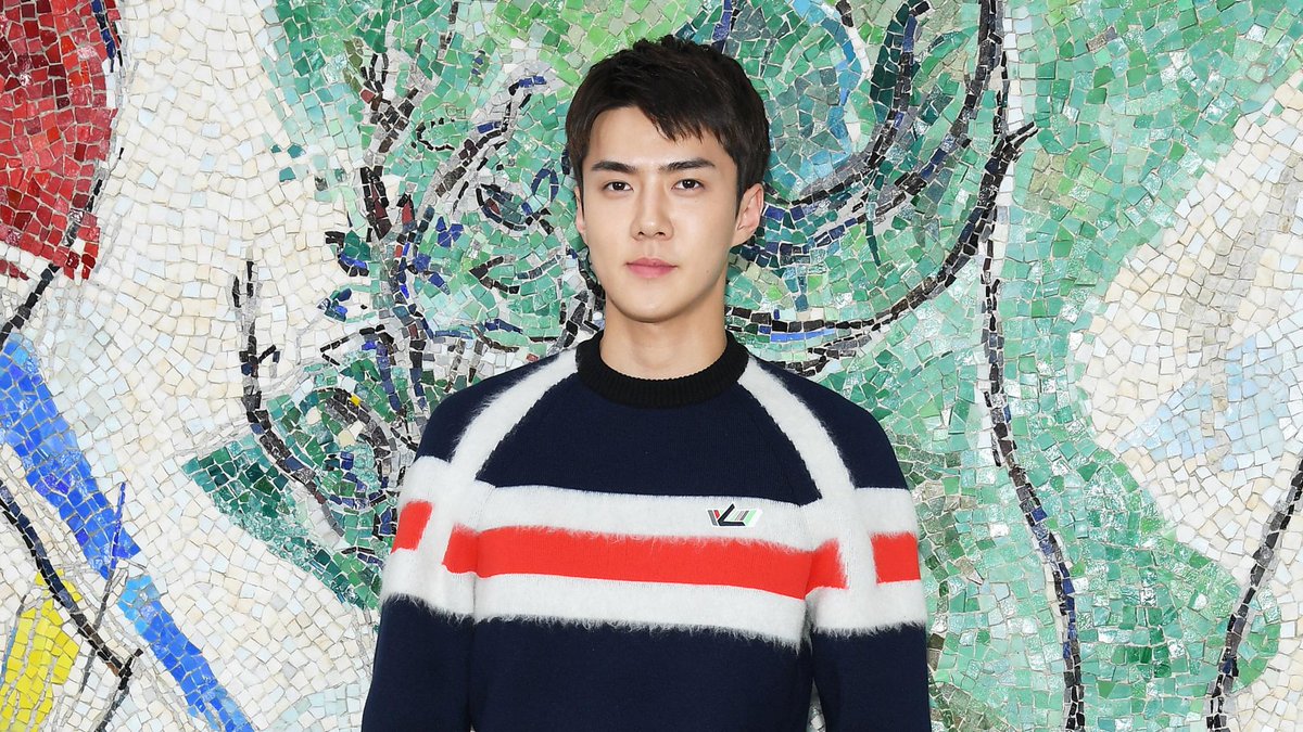 Vogue Runway tweet media