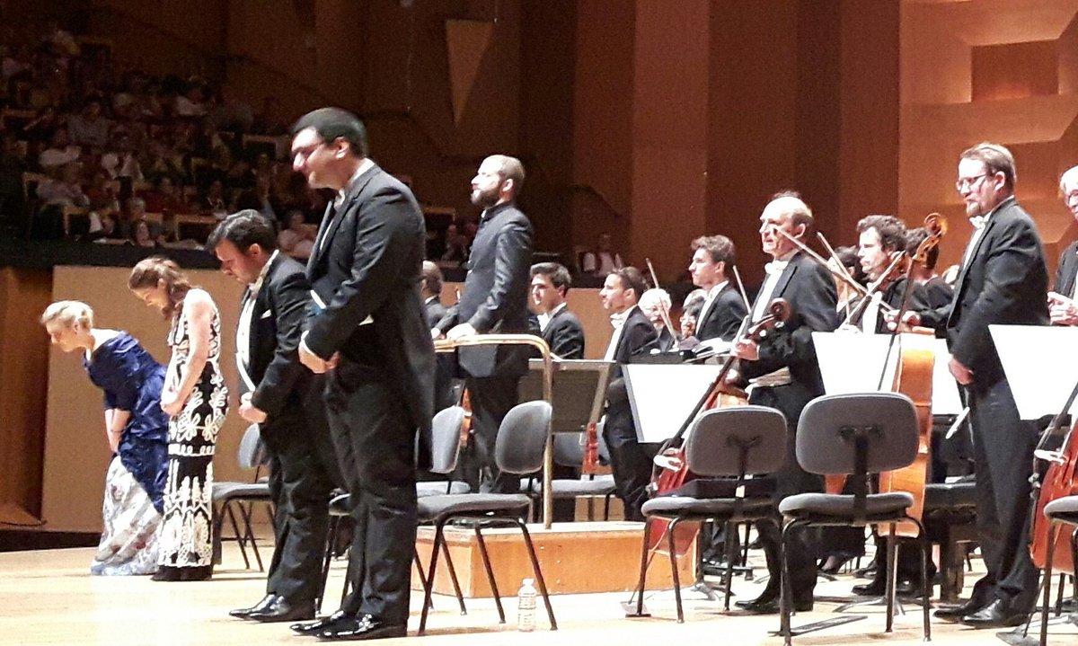 MontaudLive's tweet photo. Omer Meir Wellber totalement habité dans la direction de la Messe Nelson de Haydn avec @Auditorium_ONL, choeurs de @operadelyon et
@Sarah_J_Brandon soprano
Virginie Verrez, mezzo-soprano @luisgomestenor
@MilanSiljanov basse.
Une véritable découverte. Merci pour la programmation👍 https://t.co/JsD63lJ4Ug