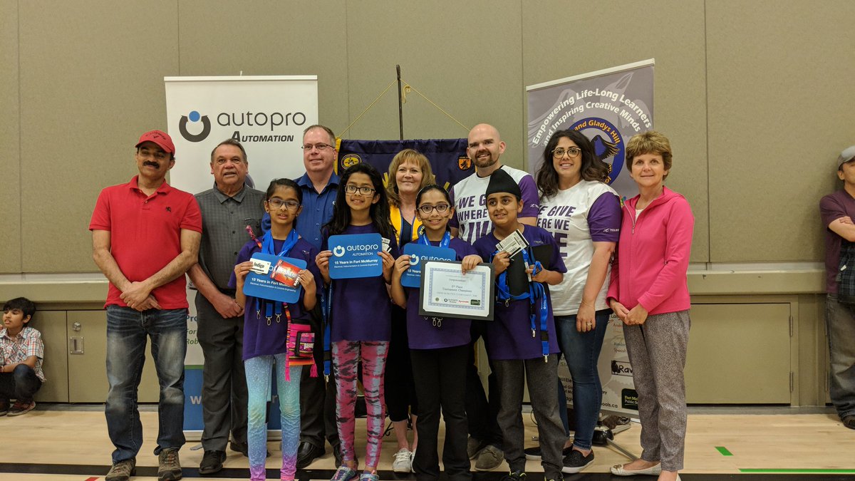 jess_vukovic's tweet photo. #AMAZING 1st and 2nd place! CONGRATULATIONS to all of our teams!!  @WGHillElem #fmpsdrobots @FMPSDTech @fmpsd https://t.co/AzUBF3uNL5