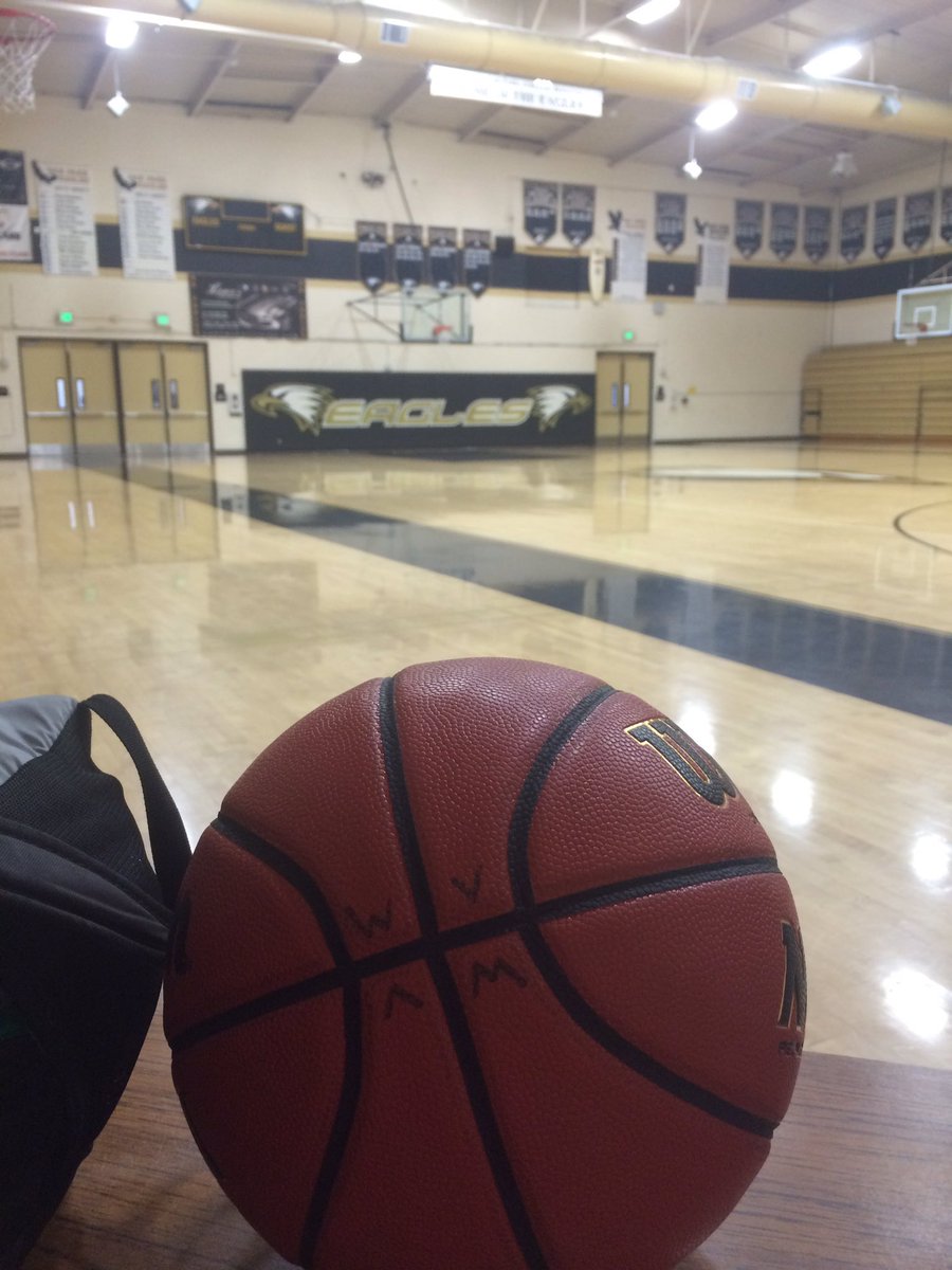 WVU_ac's tweet photo. Next player development workout tomorrow 12-2 at Oak Park. Summer is an excellent time to work on your game https://t.co/cHNEWmePj8