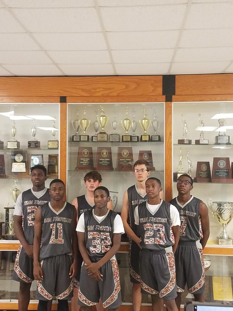 SoulOnIce919's tweet photo. Took first place today... and was missing a couple of guys #TeamJumpstart https://t.co/irvRGPueBg