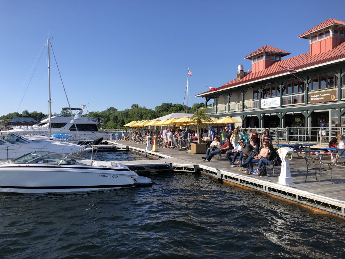 A beautiful Saturday with a wonderful crowd is what we are all about! Enjoy your weekend everybody!

#boathouse #burlington #boating #splash #summer