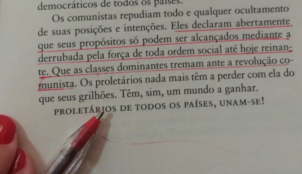 ODNacional's tweet photo. Greve dos caminhoneiros: causa da direita ou esquerda? https://t.co/pZn85A0wWV https://t.co/VcpWD2lfjE