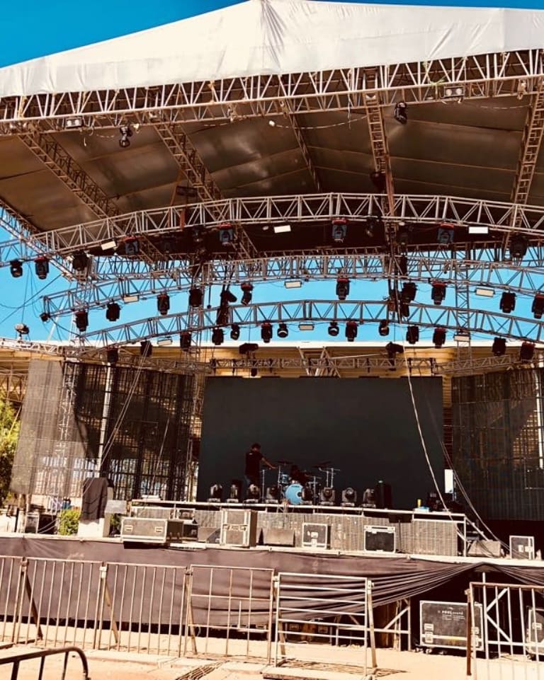 LikidoBand's tweet photo. Estamos Listos Valle dé Santiago, Nos vemos en la Noche!!!! 🤘🏽#likido.mx #Soundcheck #ValledeSantiago #Guanajuato #ComboMusic #expoferiavalle2018 #photooftheday #likeforlike #likeforfollows #like4like #rock #mexico https://t.co/6awwRenBji