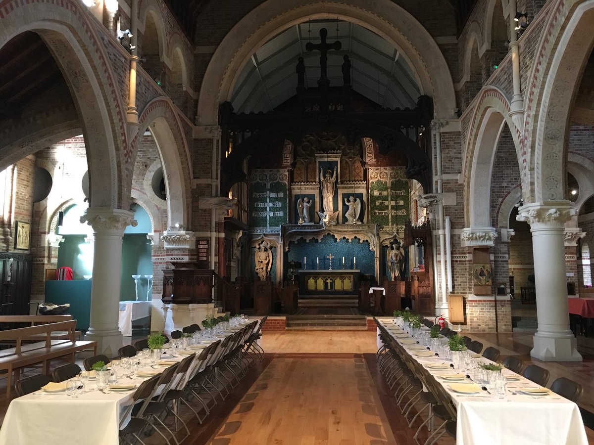 missceclondon's tweet image. Tonight we are having a special @Standrewsfulham 2 amazing chefs cooking for a great cause. So proud to be here! #HomelessProject #FoodForAll #Fulham @jack_layer