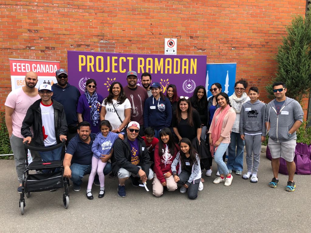 Qureshi's out in full force for another year of volunteering at @Project_Ramadan . Amazing organization that feeds so many needy families. Support it! #ProjectRamadan