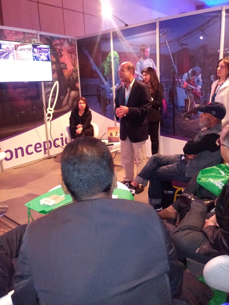 XtremoSur's tweet photo. Continua el workshop en #FiexpoenConce mostrando las bondades de la región del Biobío @Concepcion_CB @SernaturBioBio @FIEXPOLATAM https://t.co/3ZAyhUgJ2v