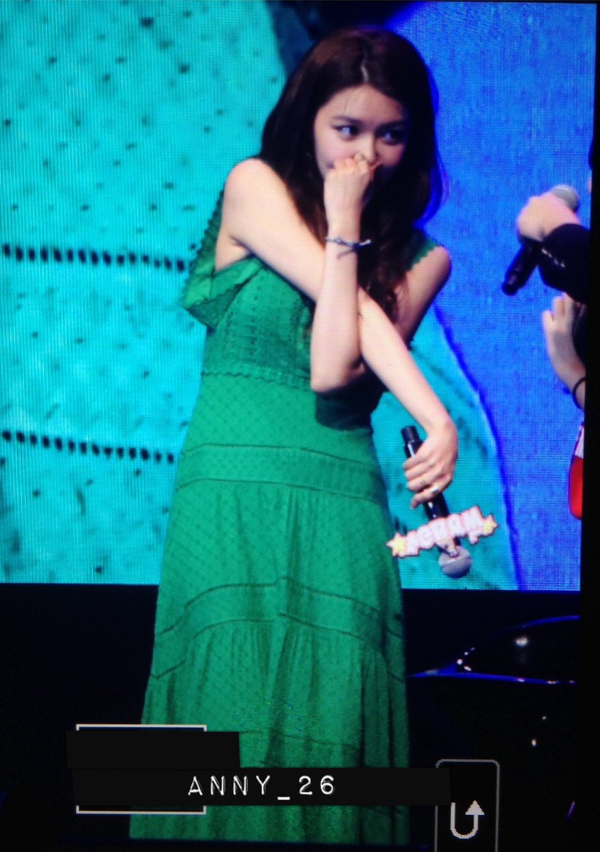 anny__26's tweet photo. 180602 Soo Young 😂😂#ChoiSooyoung1stFMinBKK https://t.co/8a8cbVxvAA