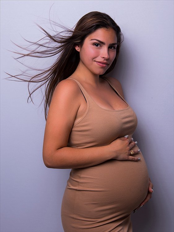 LightningPhotog's tweet photo. Ruth creates elegant and timeless maternity portraits... https://t.co/LdwvM9Tp8f https://t.co/0HsyGTvbHY