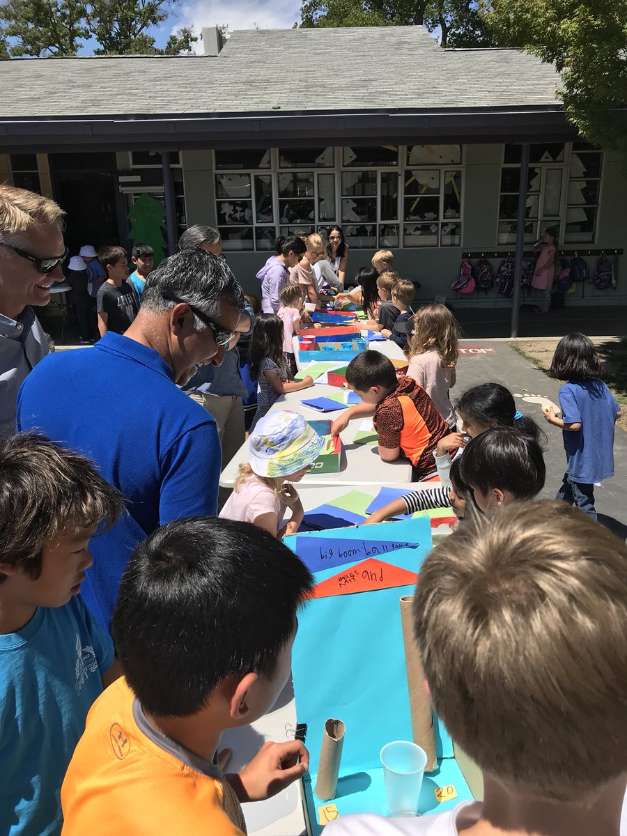 MissKimsKinders's tweet image. Team Kindy’s Cardboard Push/Pull Arcade was a smashing success. Kinders loved sharing their ‘how-to play’ books and cardboard arcade game. Thank you to all the parents, 5th graders and other special visitors who got to attend. #NGSS #ForcesInMotion @OakPrincipal @juliafuhrmeist