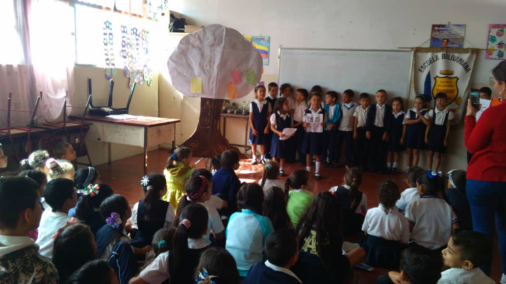Efemérides: día del árbol por estudiantes de 1er grado <a href="/charlychaves/">Charly Rojas Chaves</a> @MPPEDUCACION @ZonaEducTachira