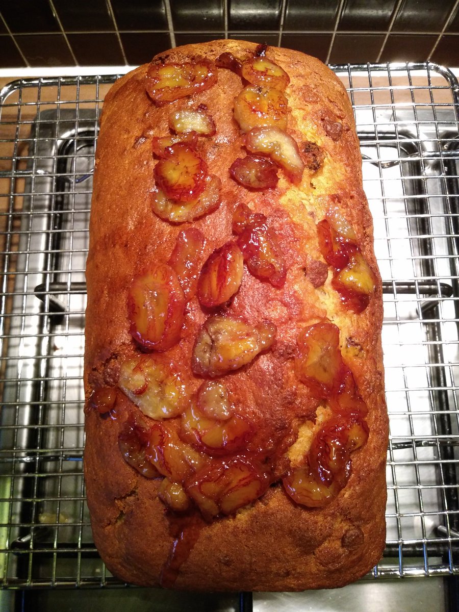 Parky_teaches's tweet photo. @primaryteachew @Elsie2110 @Cheoffors @BritishBakeOff
#Cheffydaddy #baking #hopeittastesasgoodasitlooks #bananabread https://t.co/rf1NpYYYfm