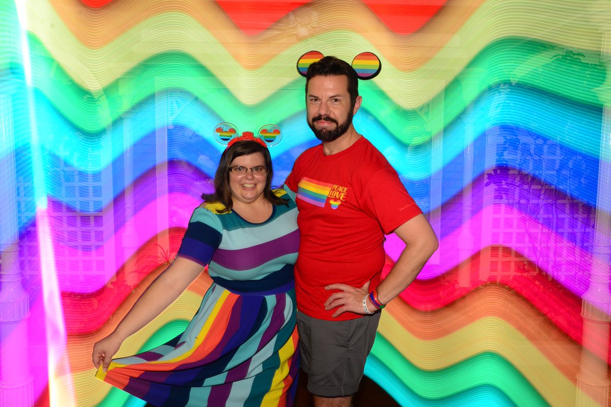 AmandaCampau's tweet image. The #PhotoPass photos from last night were so amazing that we’re going back tonight! They told us the #PixelStick will be in Town Square starting at dusk tonight and tomorrow. #MagicKingdom #WaltDisneyWorld #GayDaysOrlando #RedShirtDays #Orlando #GayDays