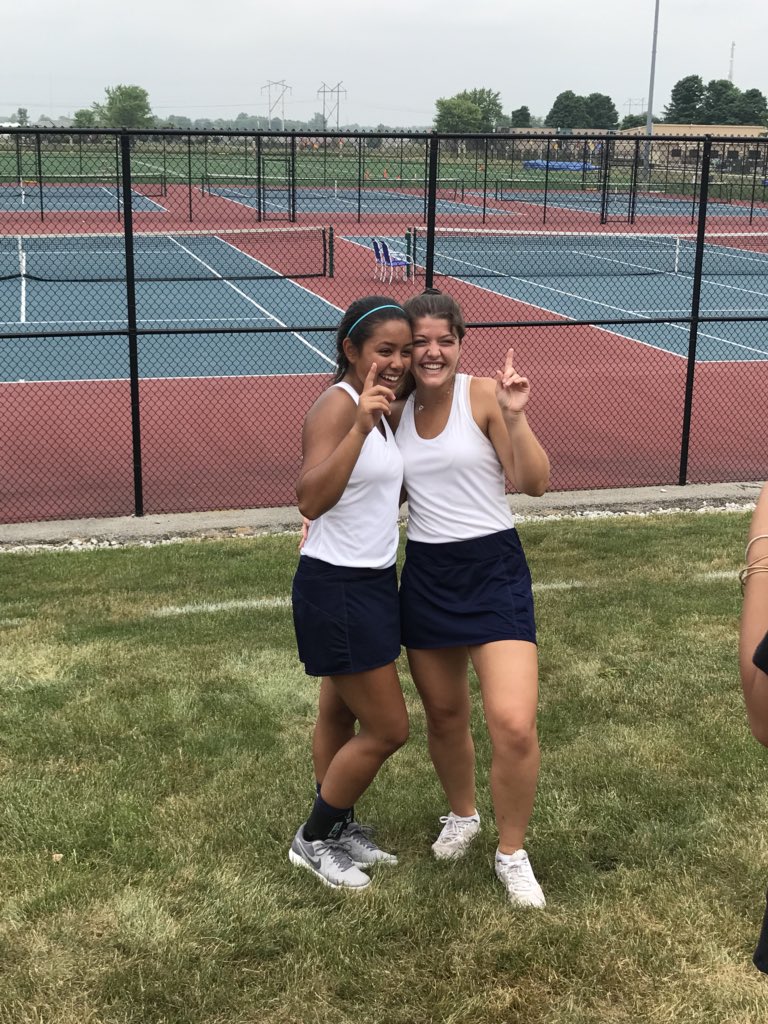 LCC_Athletics's tweet image. Lizzie and Sami are STATE BOUND!!! Winning their 2nd match 6-0, 6-0! Congrats girls, #WINSTATE! 🎾🎾
