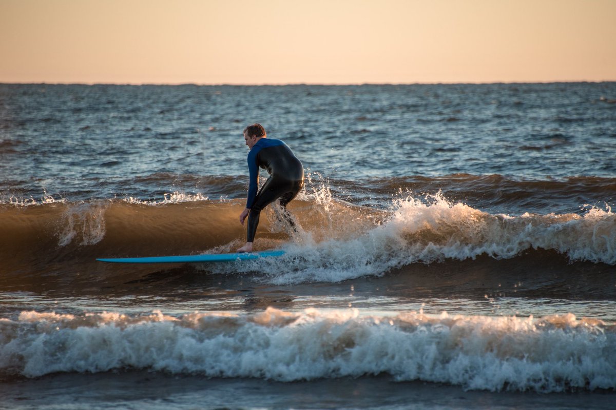 WetMittenSurf's tweet photo. The lake answered our calls last night! Fun little waves at sunset... https://t.co/4qnVkKuGIx