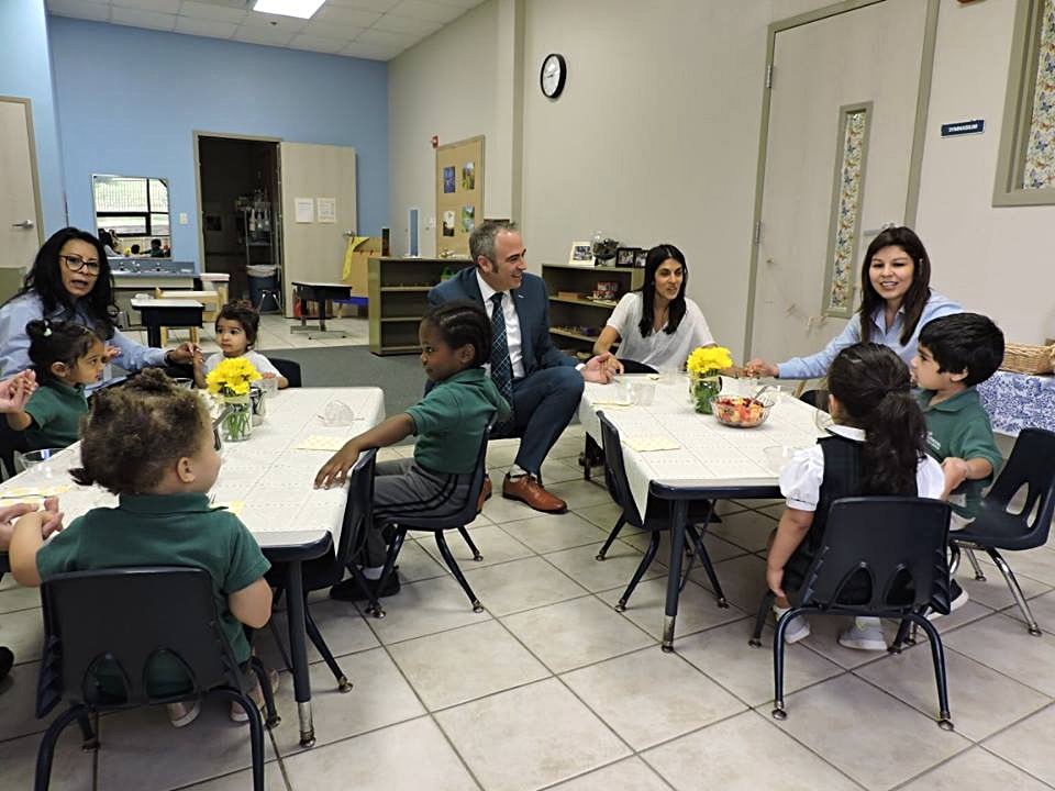 amshq's tweet photo. Last week Dr. Timothy Purnell, our executive director, visited Starwood Schools as part of his Listening and Learning Tour of AMS member schools. We love visiting your schools and learning how each school is putting the Montessori Method to practice! #MontessoriNow https://t.co/0ZXwFxmmMc