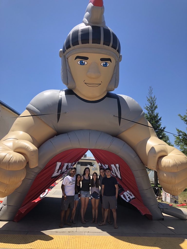 lincolnco18's tweet photo. It was such an honor to serve you, Class of 2018! We’ll treasure every memory, Senior vs. Staff event, and Senior events that we have hosted for you guys this year. We hope you and the future generations enjoy our class gift! Senior class, logging off! https://t.co/eWSLVG4RSv