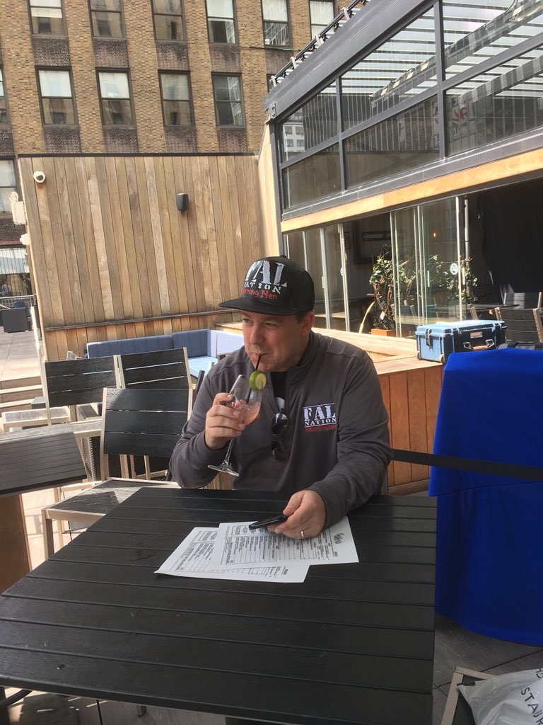Babchik's tweet photo. The calm before the storm! #FALCon2018 starts at 4pm @RockandReilly @EvCoRadio @edhenry @UncleEddie13 #CherryFranComa https://t.co/JVasQFsJM6