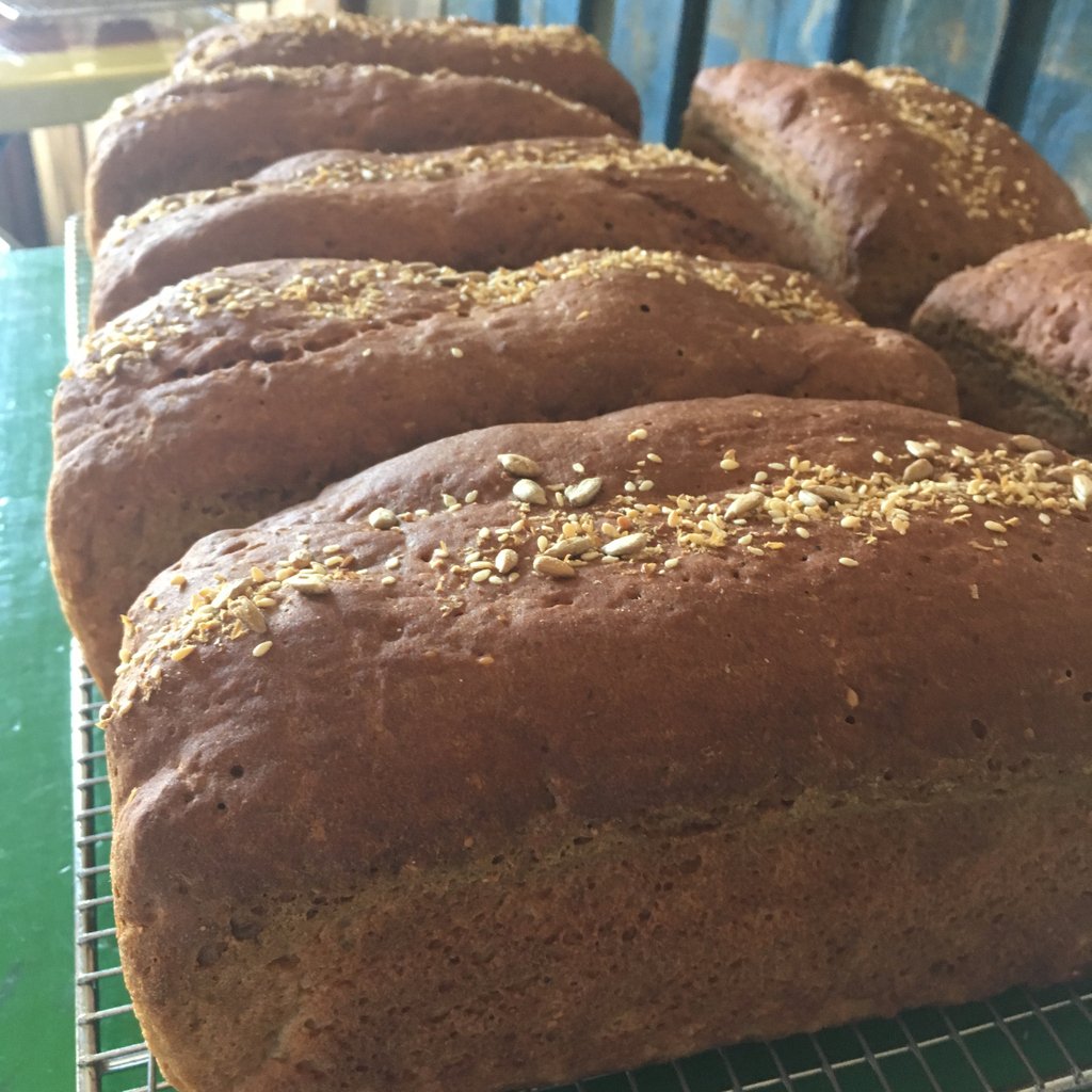 zestbakery's tweet photo. Hello San Carlos!! Case is loaded with lots of gluten-free yummieness! Stop by our location at 1240 El Camino. Open until 2pm! https://t.co/QQ51ffOIyh