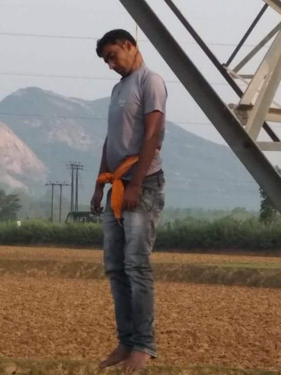 RohitKumarMath8's tweet photo. पश्चिम बंगाल में एक के बाद एकदलितों पर अत्याचार हो रहा है इस पर ममत बनर्जी चुप्पी साधे हुए हैं ना तो तत्काल इस्तीफा दे रही हैं वह अपने पद का दुरुपयोग कर रही हैं तत्काल राष्ट्रपति जी को पश्चिम बंगाल के अंदर राष्ट्रपति शासन लागू कर देना चाहिए और ना ही महागठबंधन का कोई इस हस्तक्षेप https://t.co/NWlP3TA6OI