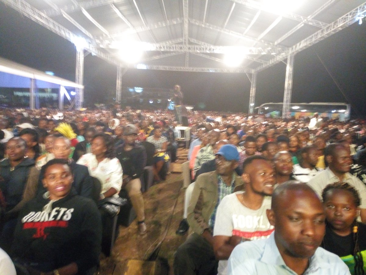 kim_yoanakim's tweet photo. Churchill show in kitui stadium full to the capacity,Thanks to the county government of kitui led by mama Ngilu #TrapaDrive #kitui7s https://t.co/kMdhANIr1W