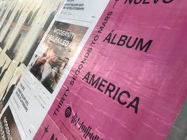 EchelonMex's tweet photo. ¿Están por Coyoacán, Roma, Condesa o Circuito Interior? 

¡Búsquen los pósters de America, tómense una foto y compártanla con el hashtag #MARSinMexico! 

¡¡¡ESTAMOS A 21 DÍAS DE PRESENCIAR EL REGRESO DE THIRTY SECONDS TO MARS A MÉXICO Y VAMOS A HACER RUIDO!!! https://t.co/MyNLTAhUO3