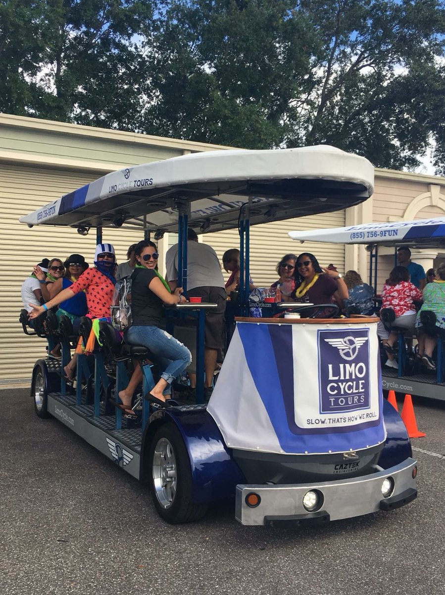 taschur's tweet photo. Deltona Lakes Elementary knows how to start summer vacation!!! So lucky to work with such a great FAMILY!! #LimoCycle #dlerocks https://t.co/nTApo8ndnl