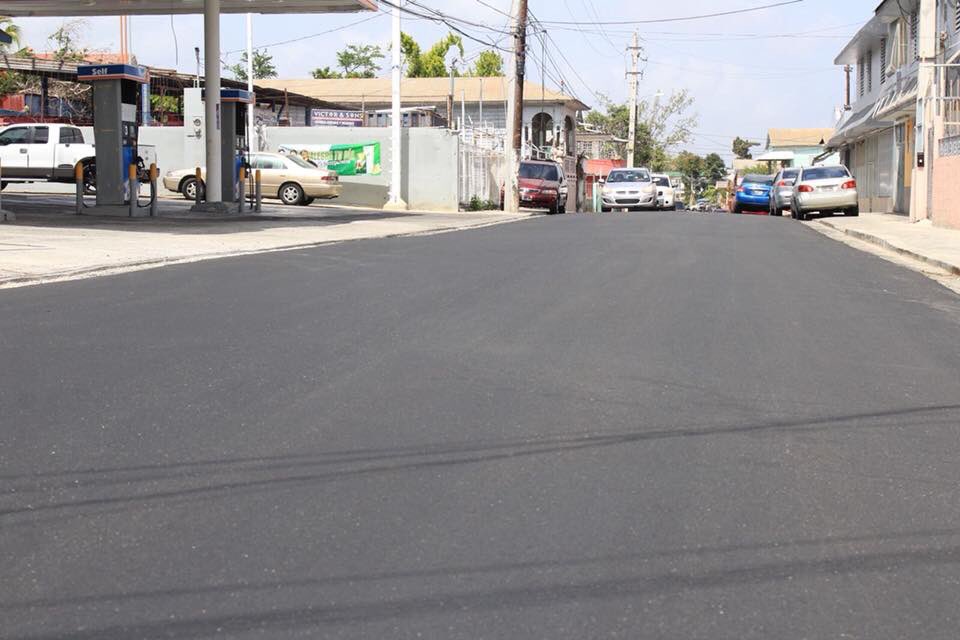 mayita_melendez's tweet photo. Luego de intensa lucha por allegar fondos completamos los trabajos de rehabilitación y repavimentación de la Calle Victoria. ¡Ponce, yo trabajo para ti! #Compromisocumplido #Poncesetransforma https://t.co/QoBbca9FiK