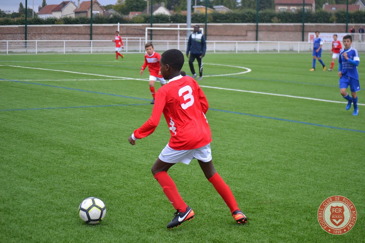 FCRacademy's tweet photo. Nos U13 se sont inclinés (3-2) sur la pelouse de Yvetôt en challenge U14 cet après-midi! 

Buteur :
⚽️⚽️ M.Lerendu

#FCRAcademy #NousSommesLeFCRouen https://t.co/CmSAjb85Bo