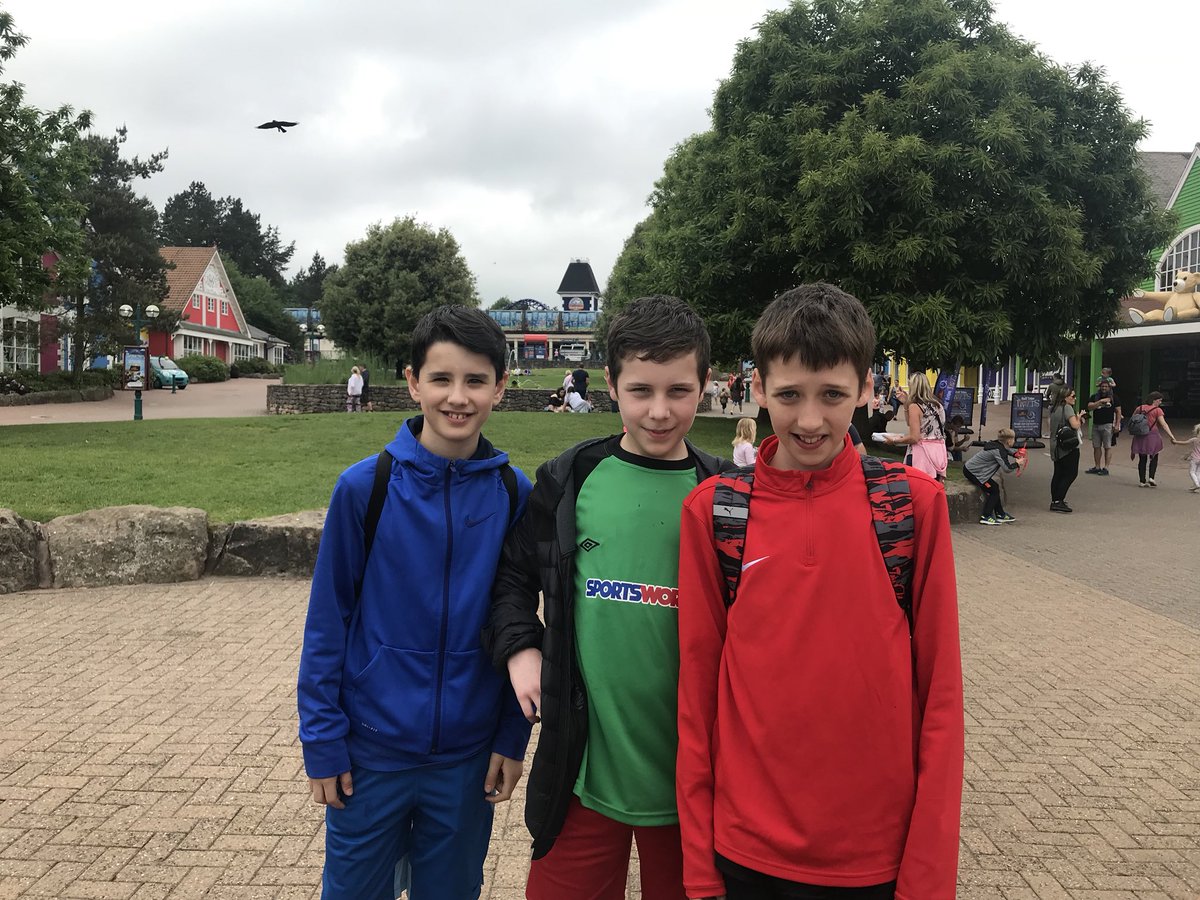 Abbey_CBS's tweet photo. Back @intuTrafford for the last supper. Parents, your sons are a credit to you, even the security guards have said so π #proud #lastnight #wehavehadaball #daytwodoneβ
#nearly #bestbusdriversever https://t.co/r5PxukVKu8