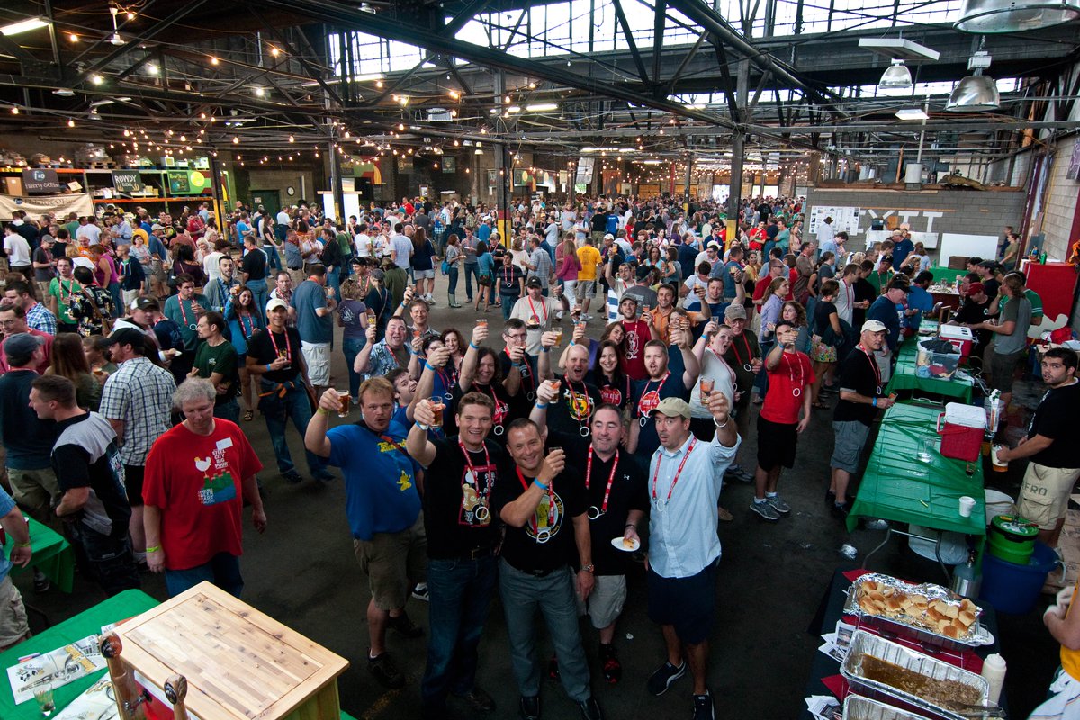 CJreuse's tweet image. #16YearsInPointBreeze 

11 parties with our friends! #SCBP 

#cjreuse