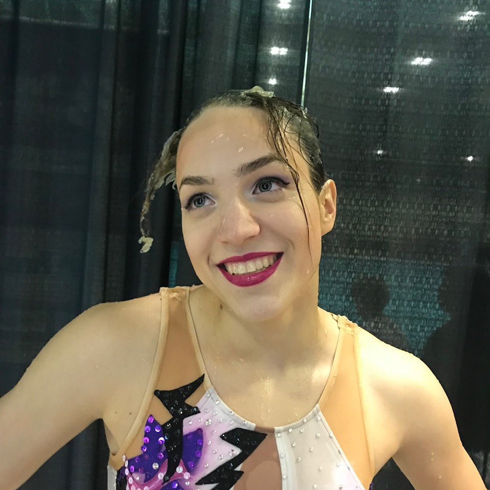 SynchroSerbia's tweet photo. Fresh out of the pool! Her smile says it all! Our Nevena just made amazing score of 77.9333 points after her free solo routine! Well done, Nevena! Coming up, free duet! #ASWS18 #FINAASWS #Espoir2018 @SynchroCanada https://t.co/nPmdWxElOY