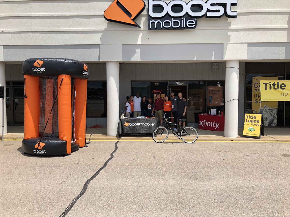 F_Bender's tweet image. Grand opening at Staples Mill Neo Comm!!  @SPG_AJ @DCSouth_Pauline @FayeAirhart @noe_barry @spgwmd @Boost_Neocom @Eric_K_Wong