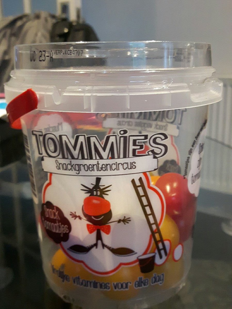 <a href="/Snoeptomaatjes/">Tommies</a> the best ever  snack tomatoes...so nice we brought them home to #yorkshire! 🍅🍅🍅 #tomato