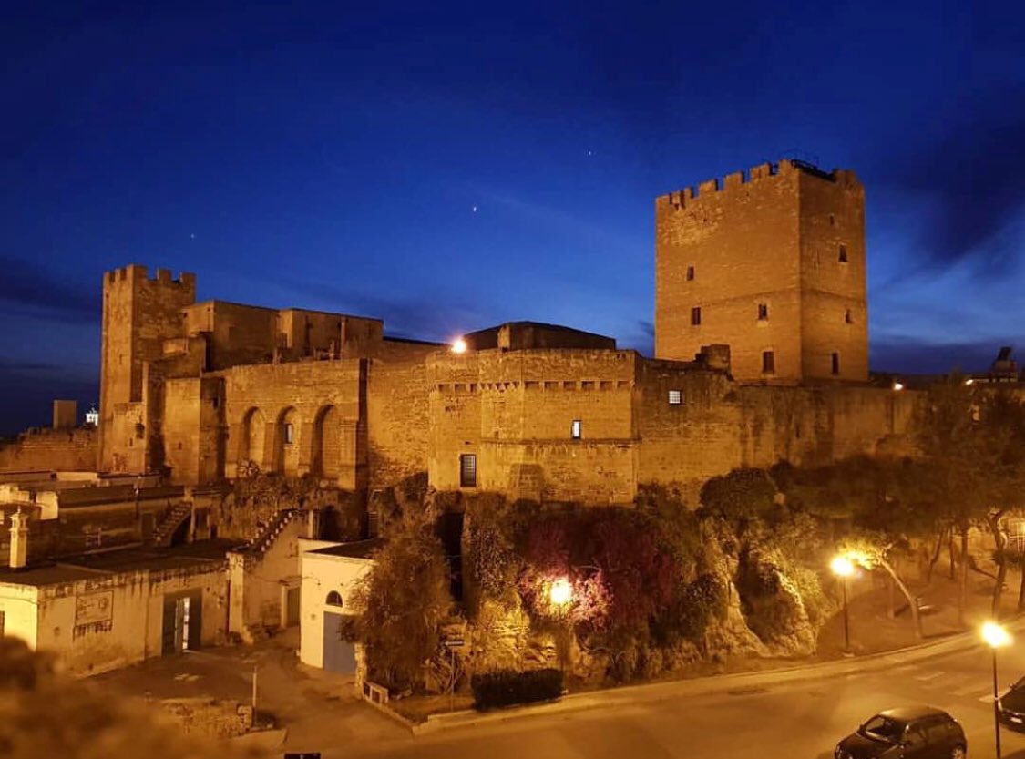 infogrottaglie's tweet photo. 🏰 Vi ricordiamo che oggi e domani siamo aperti fino alle 22.
Vi aspettiamo!
📸ph @LakuPh
#WeAreinPuglia #discovergrottaglie #italytolive https://t.co/6XswvnY07H