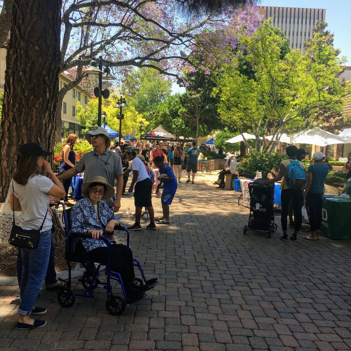 MissionInnFound's tweet photo. Farmers Market, the IE Salsa Festival, STEM community fair, and tours at the Mission Inn Museum! How are you spending your Saturday in Riverside?
#ILoveRiverside #community https://t.co/YSKGvohbGP