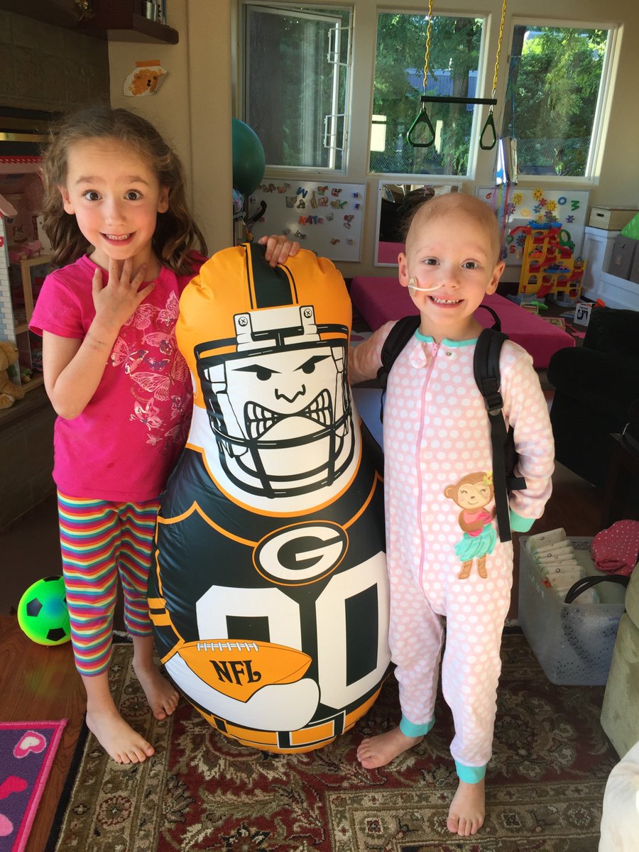 chrisandpj's tweet photo. Thank you Dr. @AaronRodgers12 for fighting childhood cancer for kids and super fans like #4SweetJane! Would love to see you and @packers in Seattle in November! #KickChildhoodCancer #FightinginSeattle #GoPackGo @seattlechildren https://t.co/yLcc8HuO6O