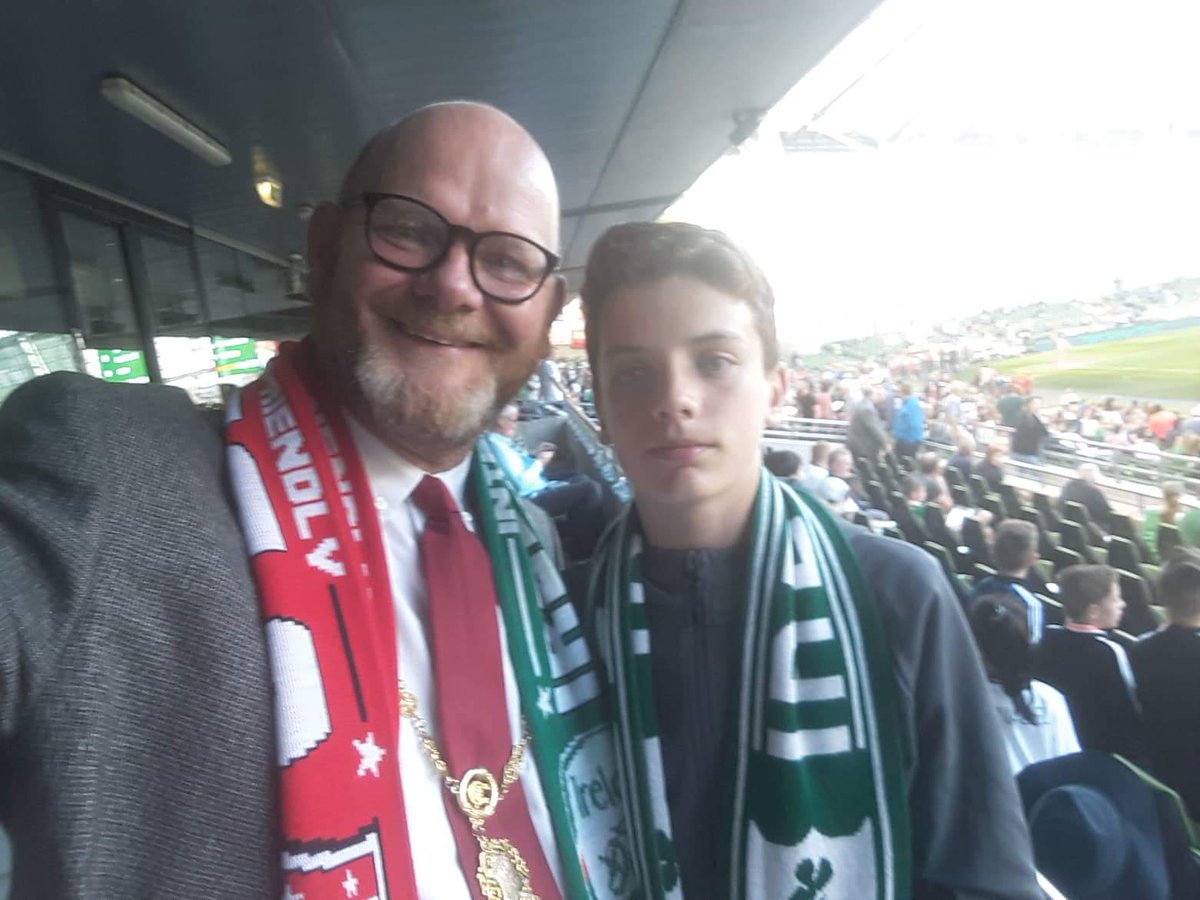 DaithiDoolan's tweet image. Delighted to deputise for @LordMayorDublin at the Ireland v USA game. Great evening for it @FaiIreland @DublinSinnFein #COYBIG #ThanksJosh