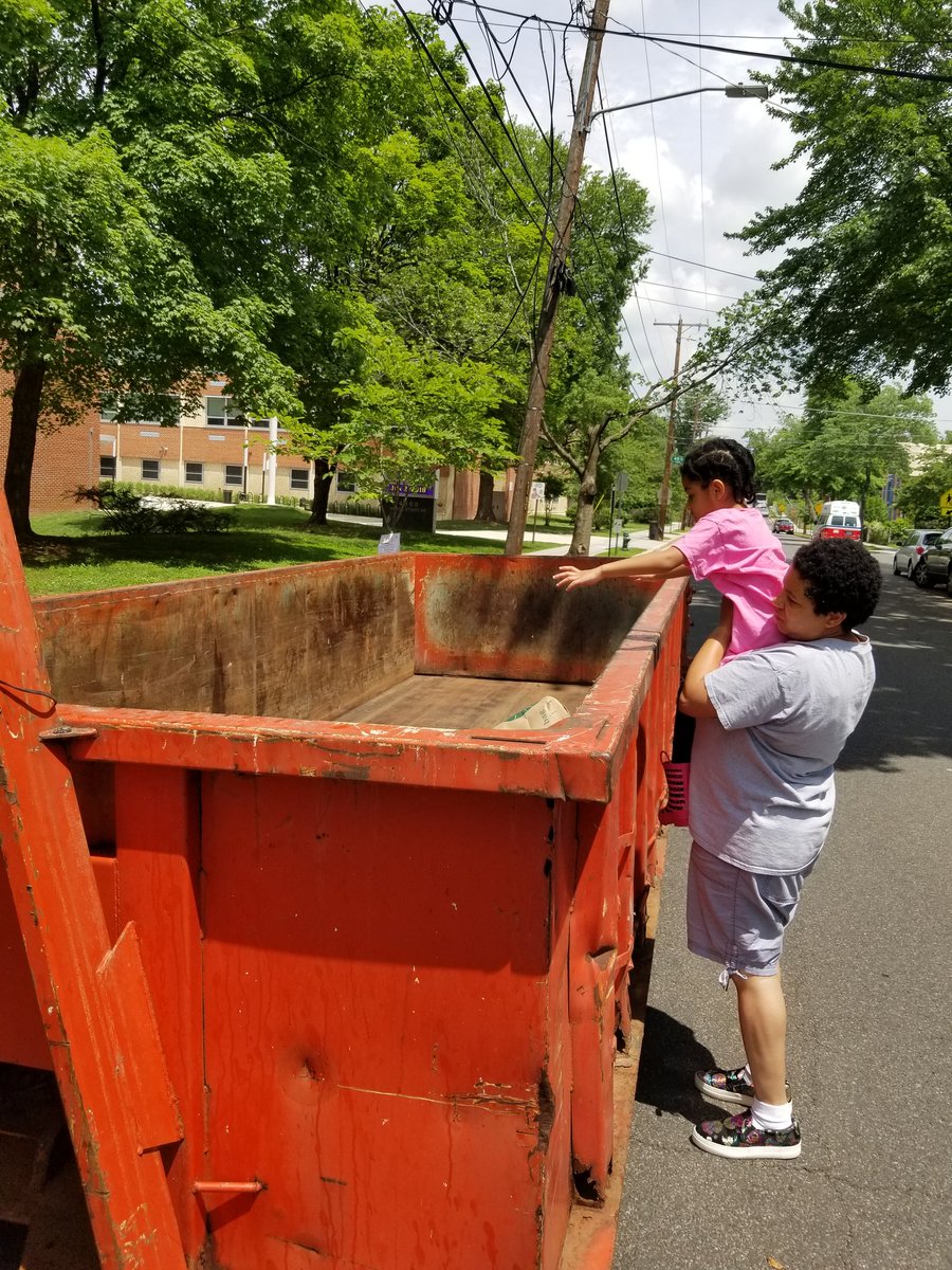 AntawanHolmes's tweet photo. @CleanCityDC @DCMOCRS @MayorBowser @DCDPW @DMGEOSnowden @DOEE_DC @DCMOCA @dczerowaste @SustainDC @SafeDC @VinceGrayWard7 @deanwooddca @UDC_CAUSES @ANC7C @JimellSanders @PearlCoalition @richmanmax @mysikix @LorenzoANC7C04 @MzSherice @wokeNthecity @neosoulgirl49 @AlexMBess Thx #Deanwood residents for participating in this @CleanCityDC event! We look forward to the next clean up on July14th. #Cleanwood #trashfreedc @MayorBowser @SafeDC @VinceGrayWard7 @AnitaBondsDC @DCPoliceDept @ChiefNewsham @DCMOCRS @DOEE_DC @SustainDC @ANC7DCommission @ANC7C https://t.co/aD1C5pZsbv