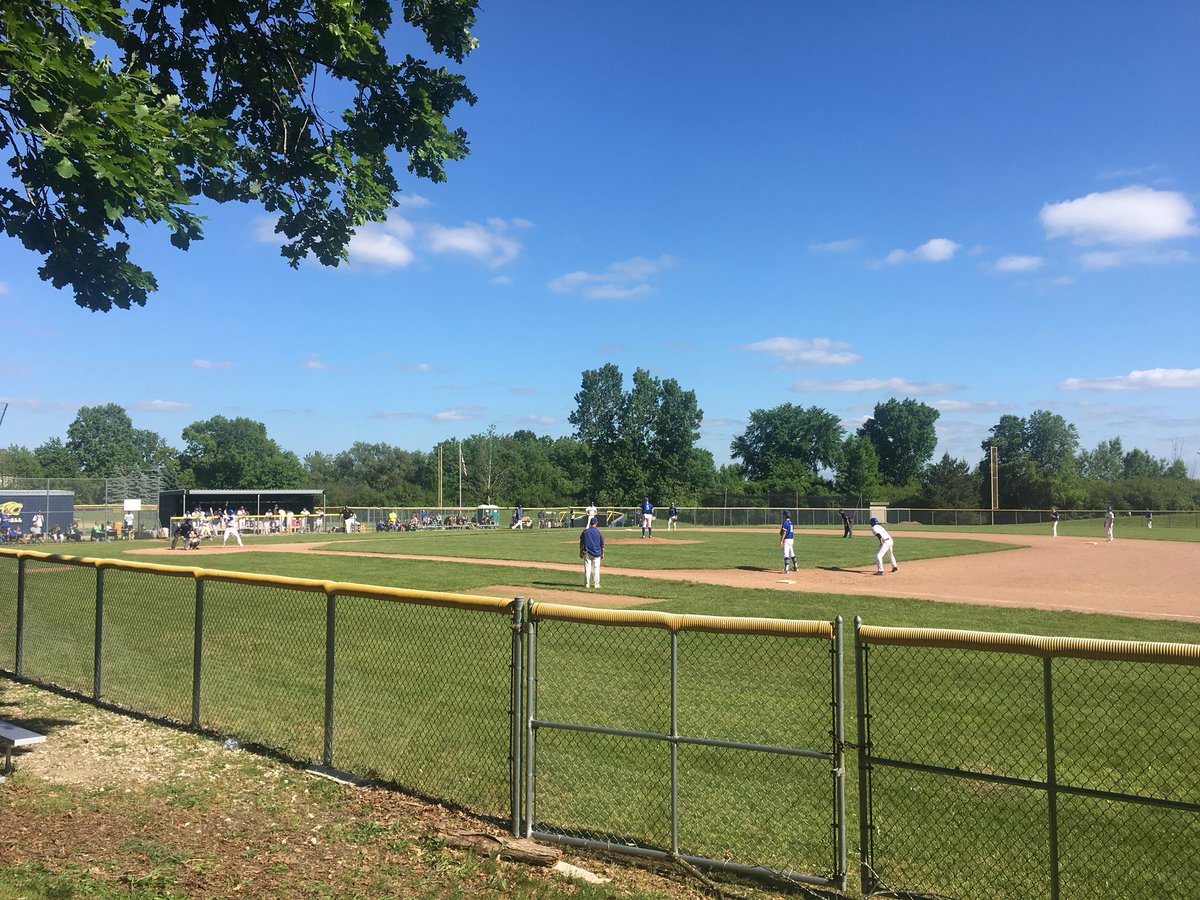 SrtaScislowicz's tweet photo. Beautiful day to cheer on @RHSFalcons baseball! ⚾️ #RCSPride https://t.co/FJulUjIfUY