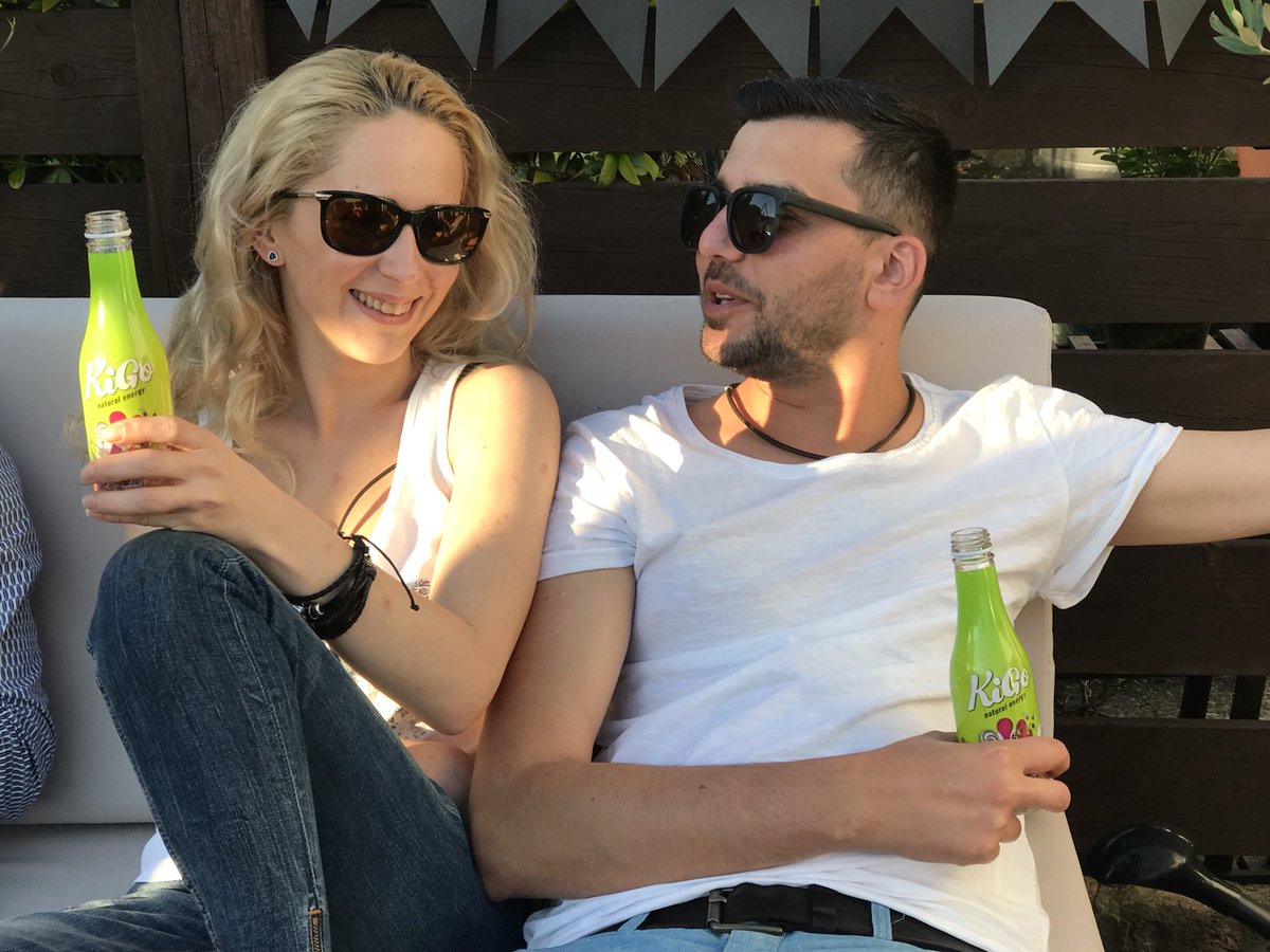 KiGoLife's tweet photo. Whats your @KiGoLife moment?  #friendship #bbq #summervibes #love #friends #kigo #kigorevolution #london #natural #caffeine #letsgo #weekend https://t.co/HRwswqEwEG