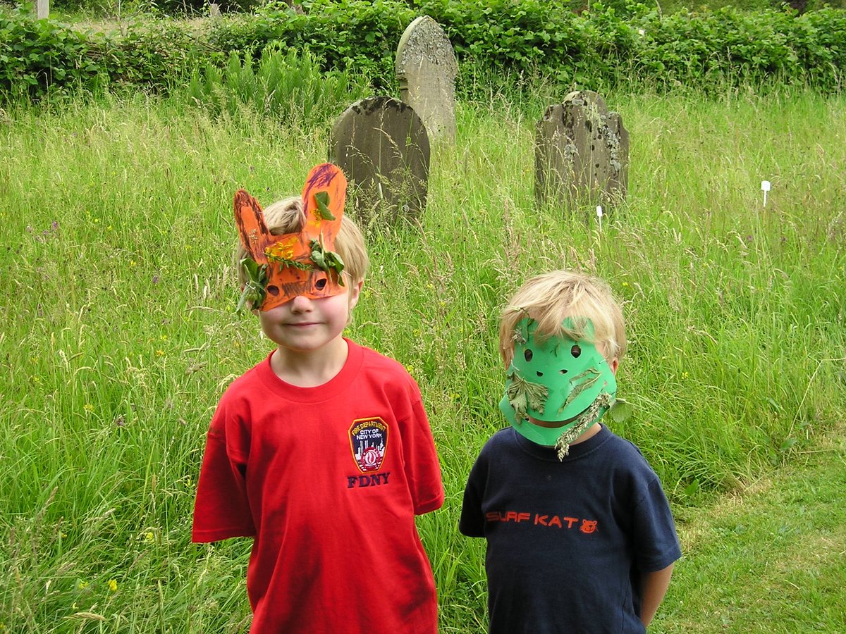 Discover St John's Sun 17 June #chilterns #cherishingchurchyards media.wix.com/ugd/8f0c83_e4a…