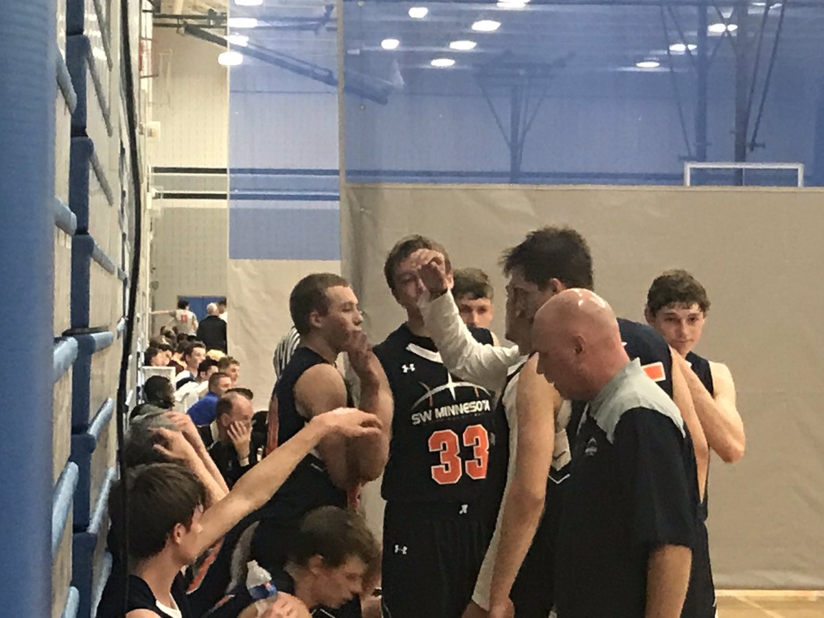 RyanJamesMN's tweet photo. When it comes to 6-ft-5 low post PFs, Matt Onken (Marshall/SW Stars 17u) is one of the most consistent you will see. Strong, fantastic in position, does a great job releasing off defender to space for finishes. Has 14 https://t.co/yii2UxFELg